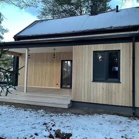 Semesterbostad Modern Zegrze - W Lesie, Sauna, Blisko Zalewu - By Rentujemy *